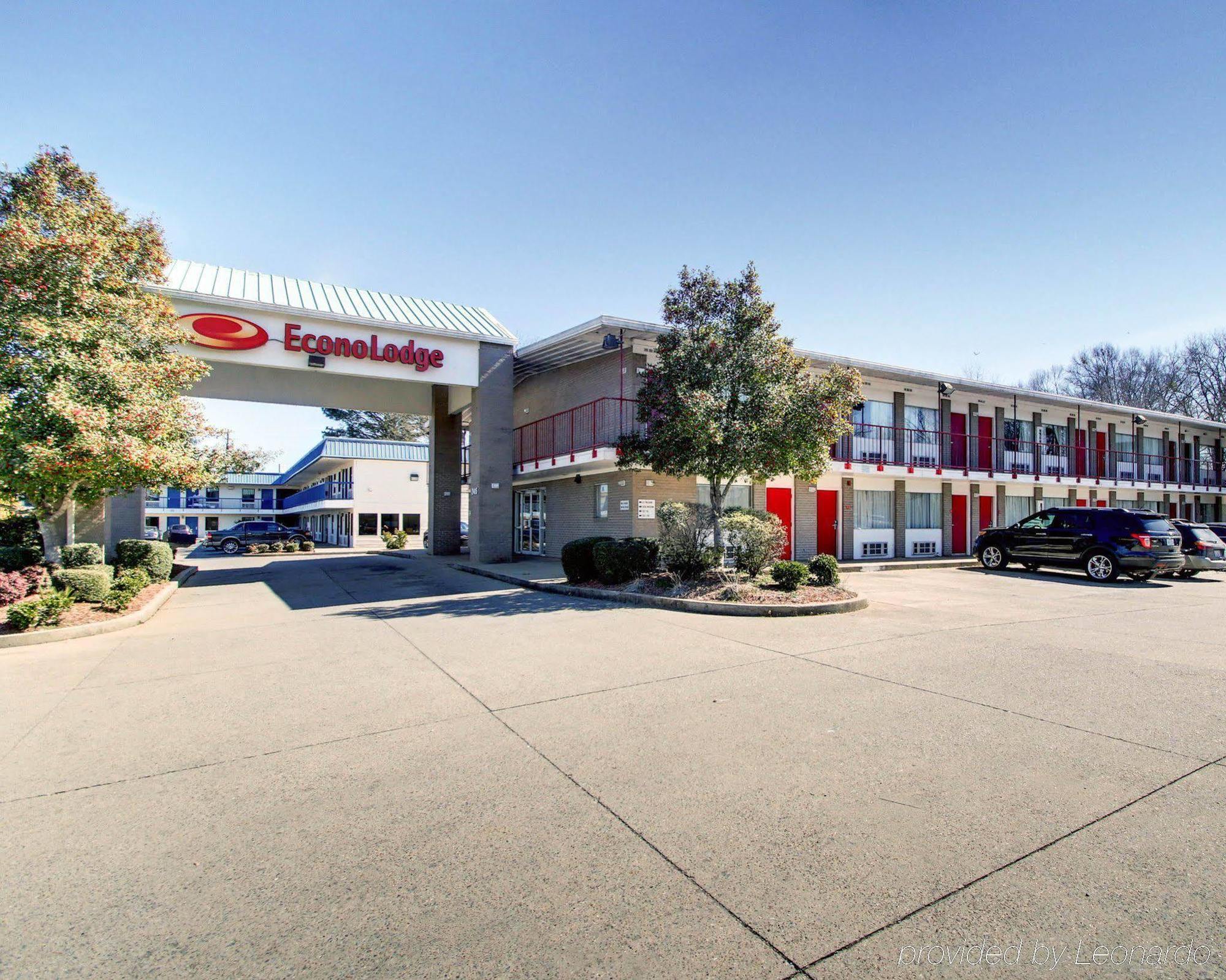 Econo Lodge Меридиан Екстериор снимка