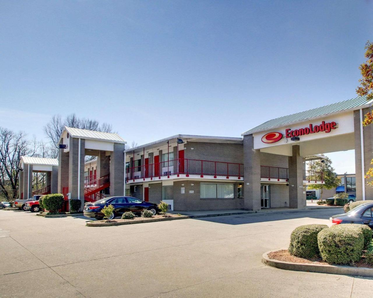 Econo Lodge Меридиан Екстериор снимка